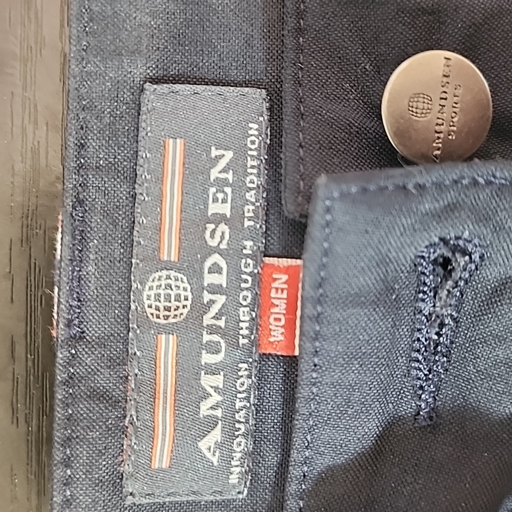 Amundsen Black and Navy Women's Shorts size M - Picture 2 of 7
